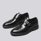 Chaussures homme à boucle perforées